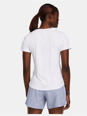 Under Armour White Women's Short Sleeve Performance Tee